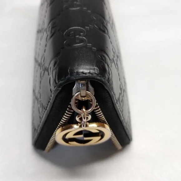 ❤️Gucci USED Sima Emboseed Black Zippy *PRE-LOVED - Picture 2 of 9